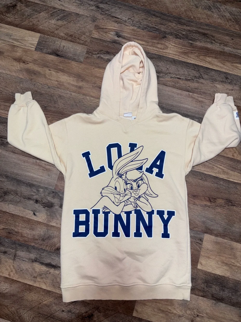 Zara Cream Hoodie with Lola Bunny Graphic size 10